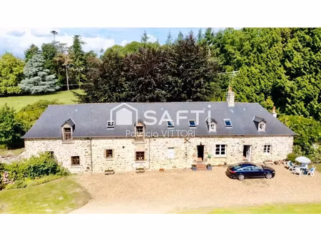 vente maison 8 pièces 222 m² à saint-pierre-des-landes (53500)  299 000 €