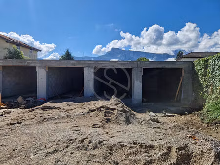 garages dans résidence fermée