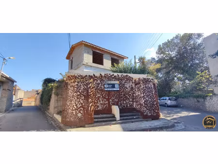 projet de maison a l'etat brut - capendu