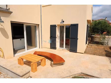 appartement récent speracedes 78 m² avec jardin de 69 m² vue mer