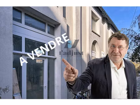 local commercial nemours 332 m2