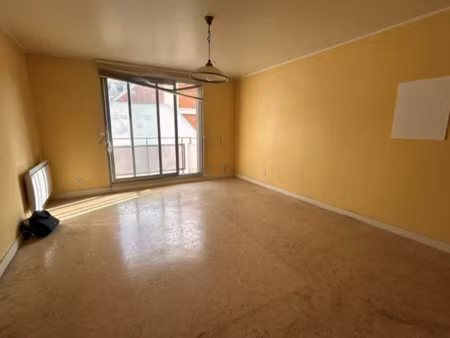 vente appartement reims 51100 - 169600 € - surface privée