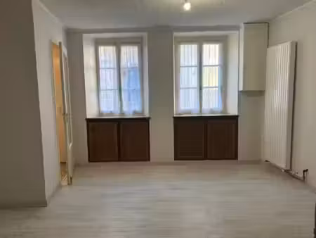 vente maison de village troissy 51700 - - surface privée