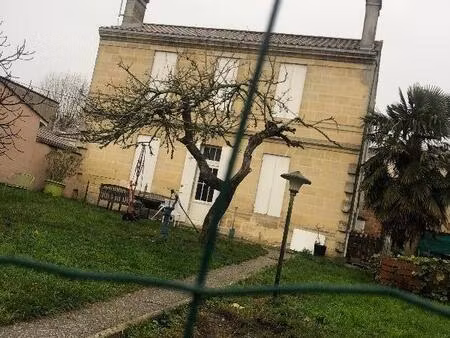 location maison 7 pièces 185 m² à pauillac (33250)