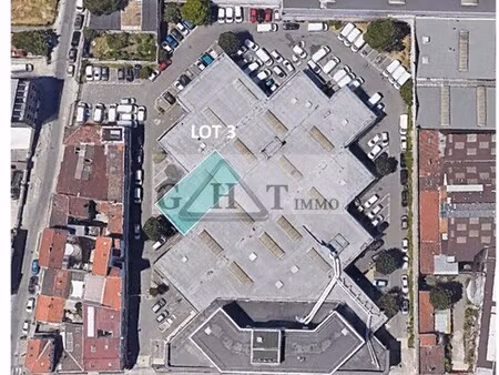 location local commercial