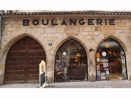 vente commerce 3 pièces 83 m² figeac (46100)