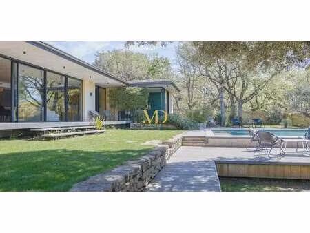 maison avec piscine et jardin villars (84)