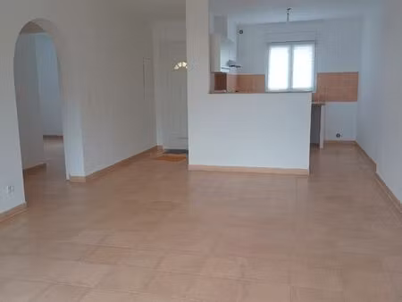 location appartement t3 île roussr