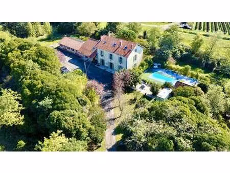 maison de luxe à vendre à gondrin : 560 000 € | 468m²
