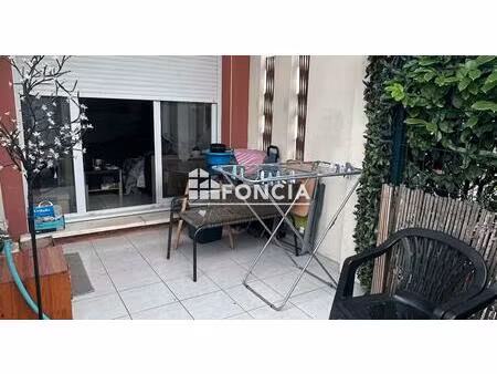 grand t1 avec terrasse et jardin privatif