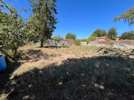 vente terrain 1473 m² à la rochefoucauld (16110)  98 280 €