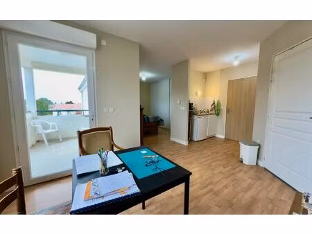 appartement fontaine-le-comte 30.9 m² t-2 à vendre  102 000 €