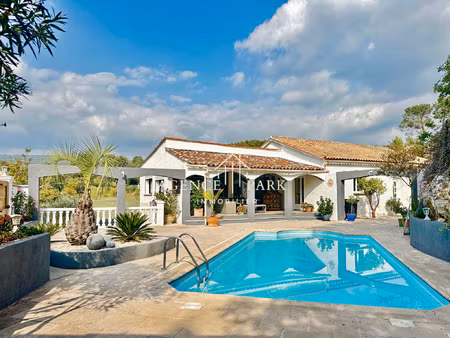 villa f5 avec piscine à la campagne