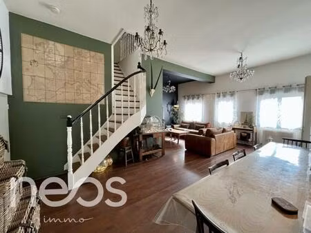 maison de charme dans le village de tressin