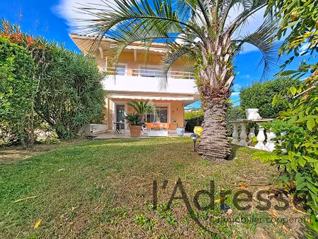 appartement en rdj 4 pièces 98m2 avec jardin  garage et piscine à mandelieu