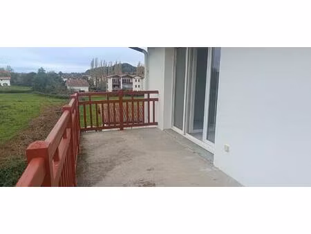 superbe t3 de 61 m2 récent avec terrasse st pee sur nivelle