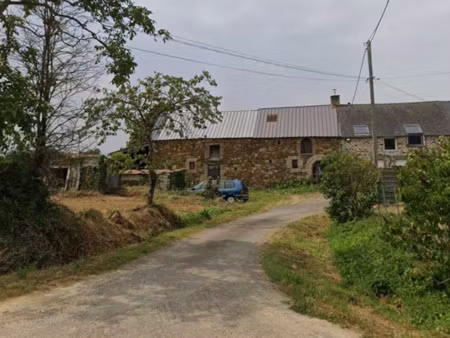 vente longère et corps de ferme à plénée-jugon (22640) : à vendre / plénée-jugon