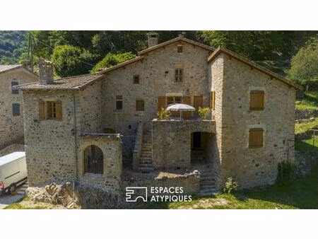 ancienne ferme en pierre rénovée typique proche de vals les bains
