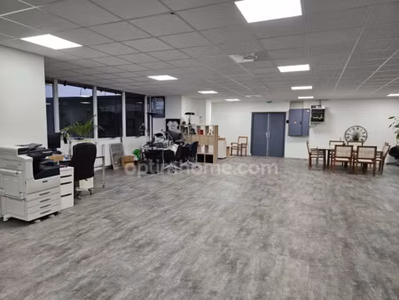 vente locaux professionnels 1 pièce 299 m² à cergy (95000)  325 000 €