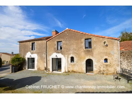 très jolie maison ancienne rénovée avec goût !