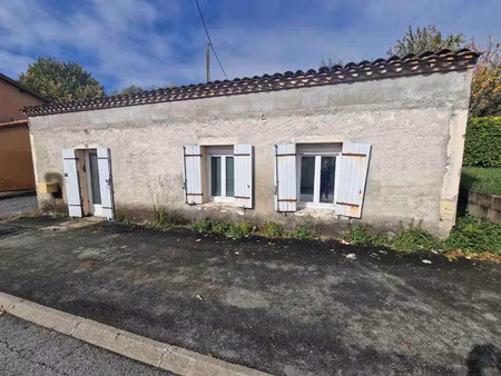 maison en pierre avec 3 chambres et jardin