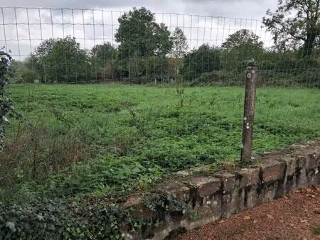 vends terrain à construire viabilisé eau  électricité  tout à l'égout et belle vue sur la 