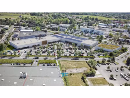 local commercial cdac 350m2 shon zone commerciale gradignan