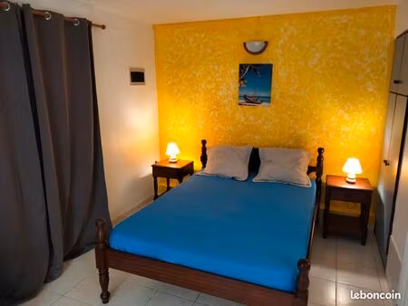 loue grand f1 meublé équipé  clim  avec terrasse dans résidence tranquille ■à rivière salé