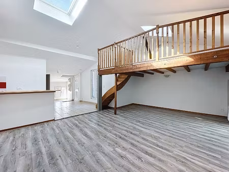 appartement 2 pièces - 64 m²