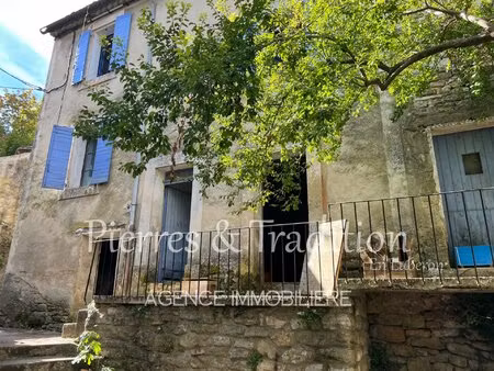 saignon  maison de hameau de plus de 200m2 avec jardin à rénover