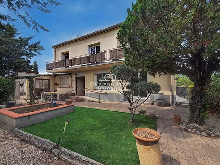 spacieuse villa t7 vaste sous sol et parcelle constructible  662