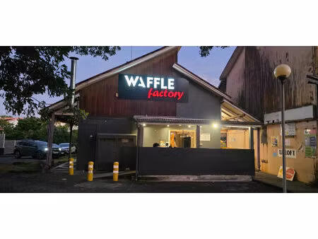 local commercial fort de france 97 m2