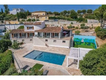 superbe villa avec piscine  appartement indépendant et vue dégagée