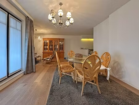 appartement te huur in 's gravenwezel met 2 slaapkamers