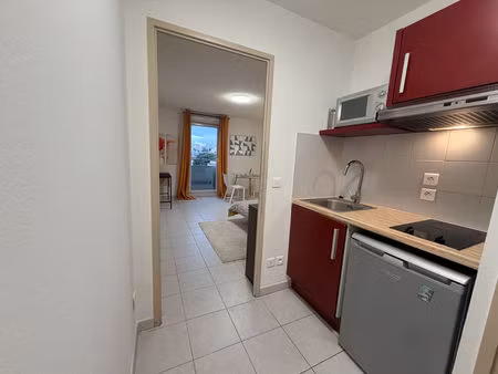 location appartement 1 pièce 25 m² à marseille 3 (13003)