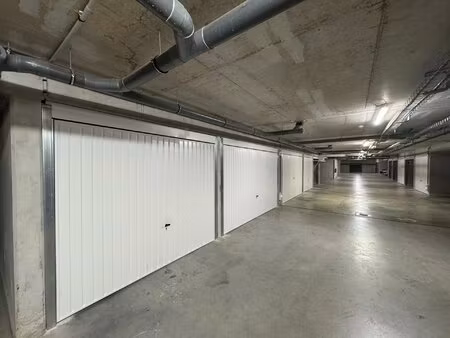 achat parking st cyr sur mer 83270