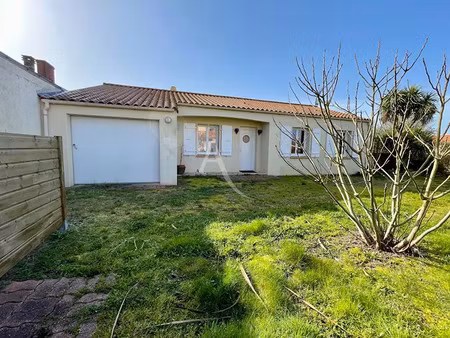 vente maison 4 pièces 70 m² à grues (85580)  201 800 €