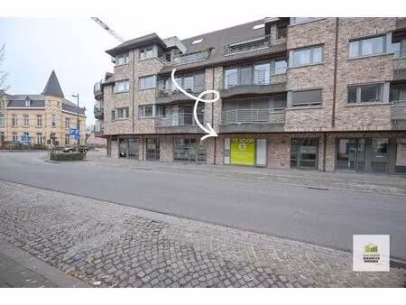 instapklaar handelspand (80 m2) momenteel ingericht als traiteurszaak