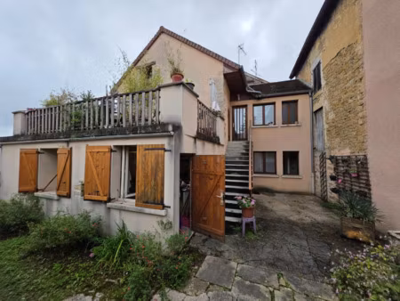 immeuble à vendre montmorot 8 pièce(s) 257m2 217 000€