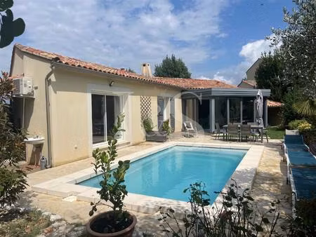 villa climatisée avec piscine et garage — mont ventoux