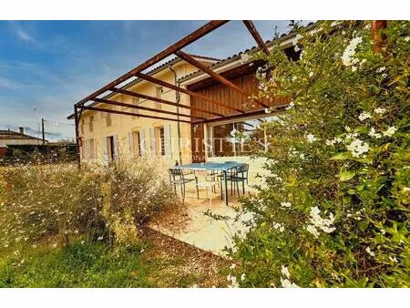 maison en pierre rénovée avec piscine et studio à 15 min de libourne