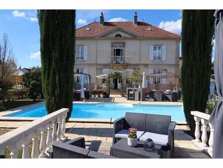 vente maison 12 pièces 300 m² chemaudin et vaux (25320)