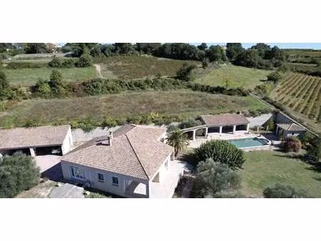 villa avec piscine et terrasse uzès (30)