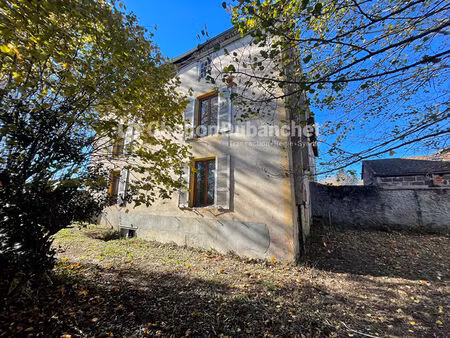 saint symphorien de lay maison de village 425m²