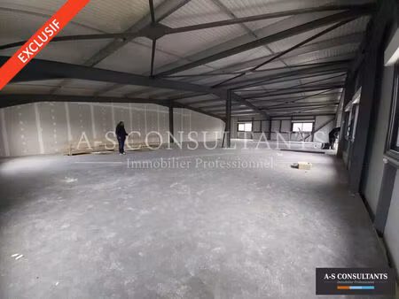 location bureau 280 m² à nivolas-vermelle (38300)