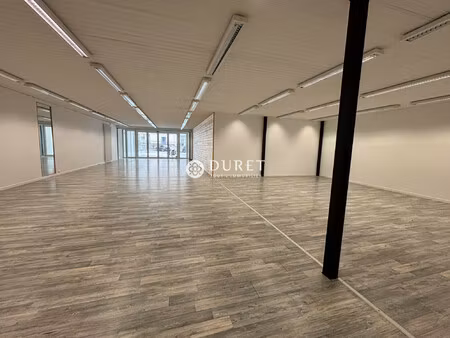 location local commercial 440m² aizenay 85190