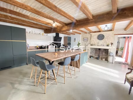 vente maison 7 pièces 247 m² à les touches-de-périgny (17160)  441 000 €