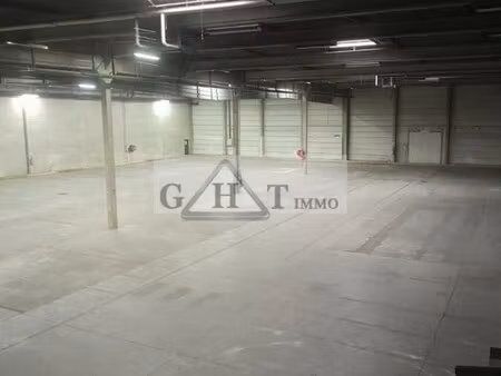 location local commercial