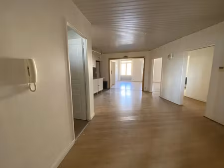 vente appartement 4 pièces 103 m² à aubenas (07200)  113 000 €