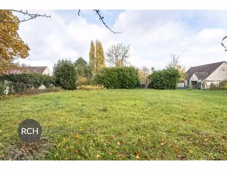 exclusivité - proche montfort-l'amaury - joli terrain de 800 m2 constructible au calme